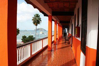 Hotel Villa Flores Ринкон-де-Гуайябитос Экстерьер фото